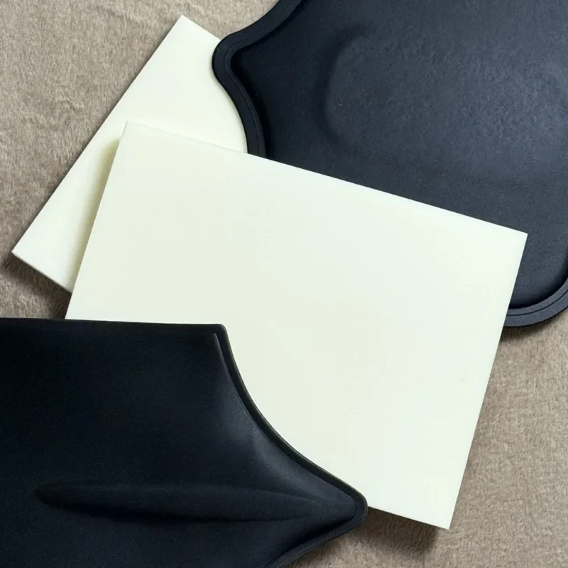 Matériel de compression post-opératoire (lipofoam et planches).